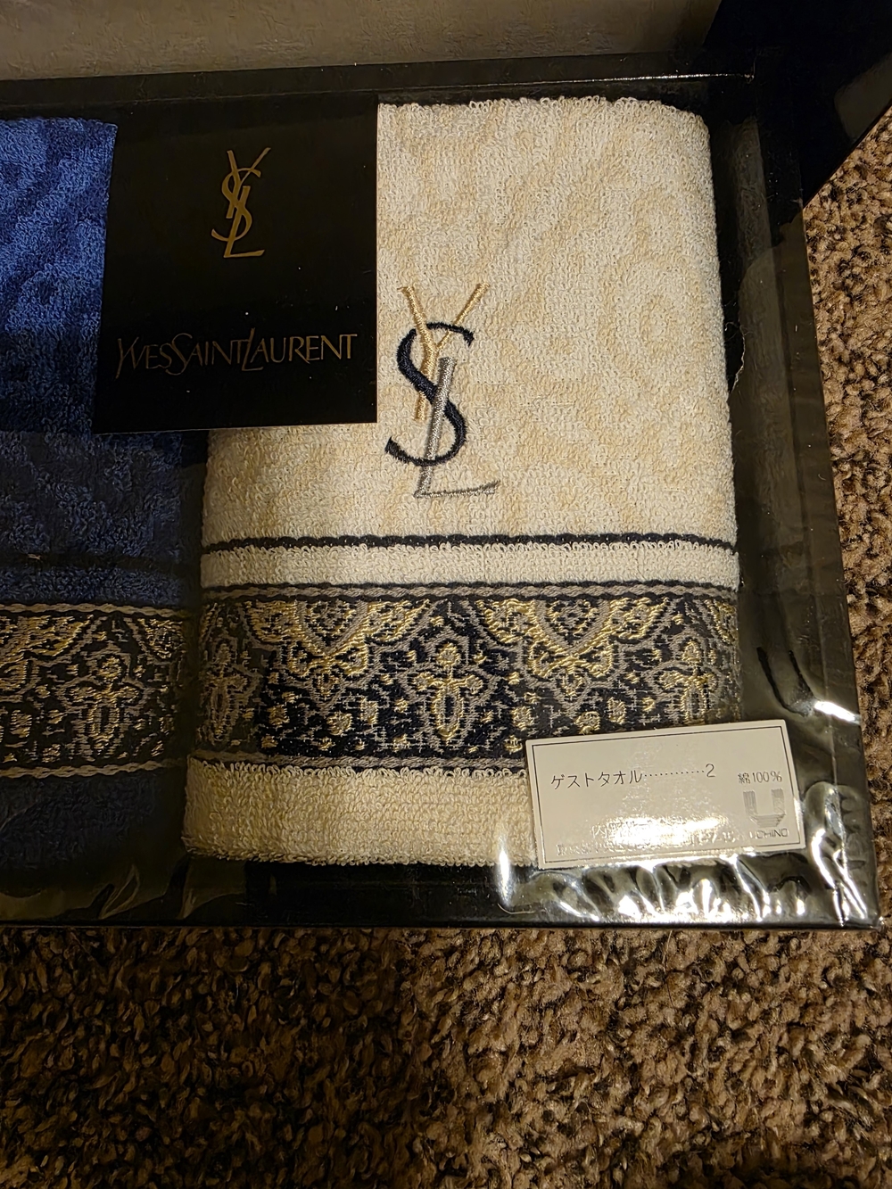 Yves Saint Laurent Two-Pack Embroidered Hand Towels - Blue & Cream/ BNWT - Picture 3 of 5